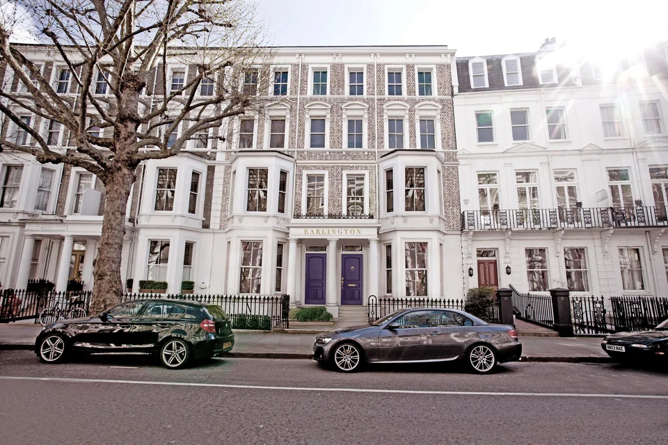 The redevelopment of Earls Court has endured a long and tortured history of local opposition and a weak luxury London housing market that’s threatened profitability.