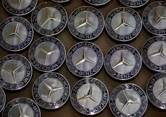 MERCEDES-BENZ expects strong demand for high-end cars to allow it to offset rising raw material and transport costs with higher prices, forecasting a pick-up in deliveries once chip shortages ease.