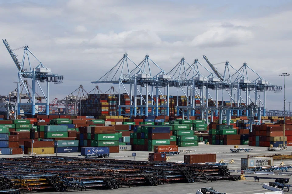 Gross domestic product (GDP) rose at a 2.6 per cent annualised rate in the July to September period after falling for the first two quarters, US Commerce Department’s preliminary estimate showed on Oct 27.