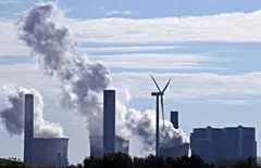 The Group of Seven countries has reached concrete agreements on phasing out coal power generation and expanding renewable energy production.