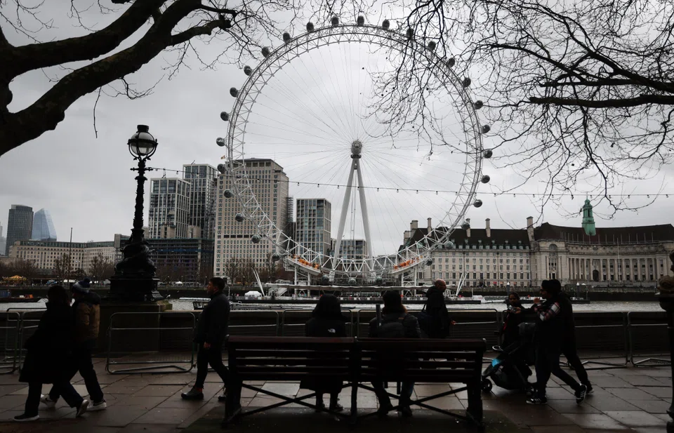 A separate survey published earlier on Wednesday by the Institute of Directors also showed a reluctance by UK businesses to invest.