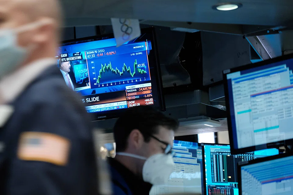 Traders on the floor of the New York Stock Exchange. The Dow Jones Industrial Average rose by more than 930 points on Wednesday after the Fed hiked interest rates by 50 basis points but said an even bigger 75-basis-point hike was not on the table.