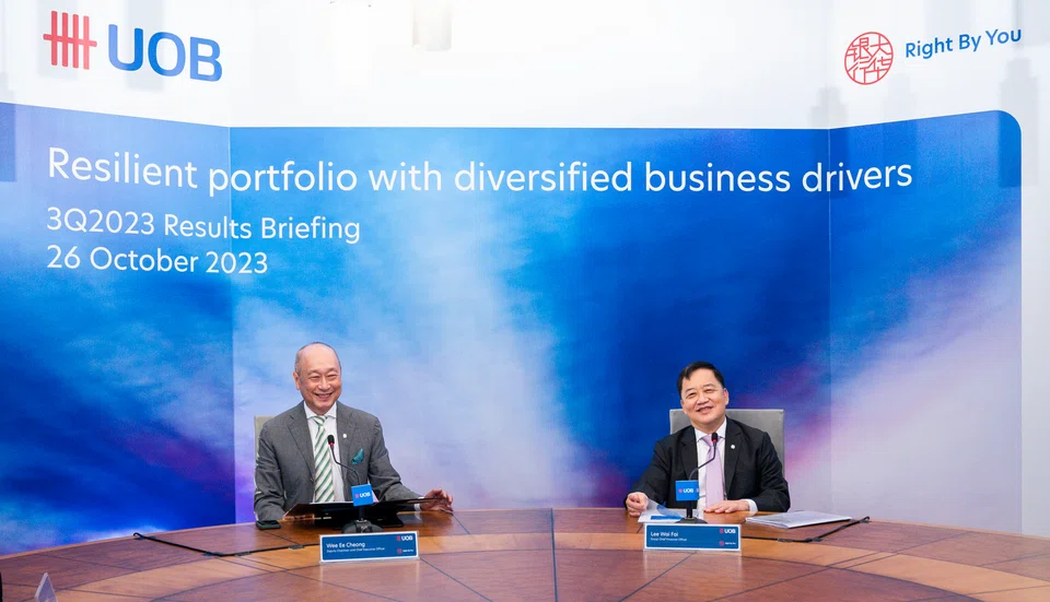 “Prudent management is our hallmark. And we prefer to take a long-term view in all that,” says Wee Ee Cheong (left), CEO of UOB, at the media briefing for the bank's Q3 results with UOB group CFO Lee Wai Fai (right).