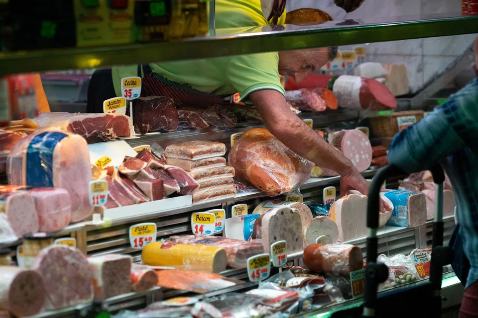 While the meat index rose 1.3 per cent month-on-month, dairy prices dipped 1.7 per cent, vegetable oil prices fell 1.3 per cent and the cereal price index shed 1.7 per cent, with a decline in world prices of all major grains outweighing an increase in rice prices.