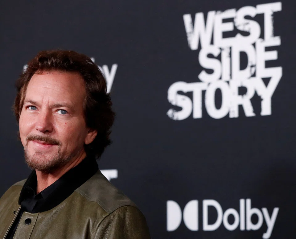 US rock band Pearl Jam cancelled a concert in Vienna on Wednesday (Jul 20)  after singer Eddie Vedder's vocal chords were damaged at an outdoor venue near Paris by the heat, dust and smoke from fires.
