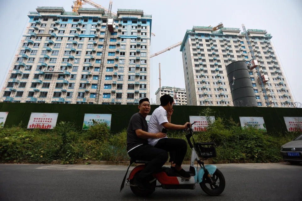 The survey came as distressed Chinese property developers struggle to negotiate with creditors to extend repayments. 