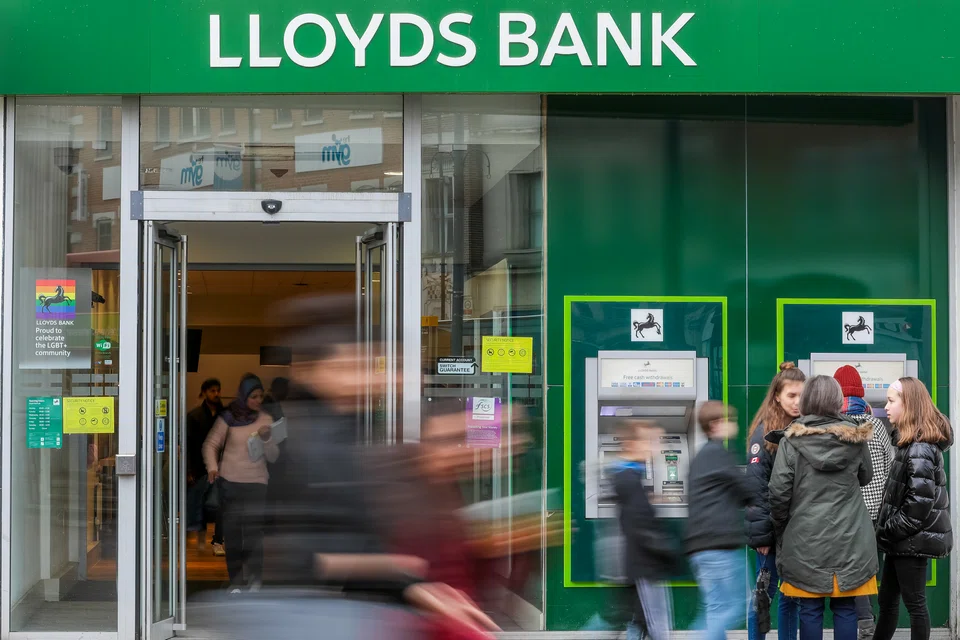 Lloyds reported pretax profit of £2.3 billion (S$3.83 billion) for the first three months of 2023, above the £1.95 billion average of analyst forecasts compiled by the bank and up from £1.5 billion the prior year.