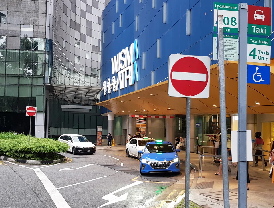 In Singapore, Wisma Atria saw NPI for the 3 months rise 3.2 per cent, while that of Ngee Ann City remained unchanged.