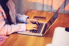 Staff at major banks and some of the world's biggest technology giants are increasingly leaving for fintech startups, new analysis shows. 