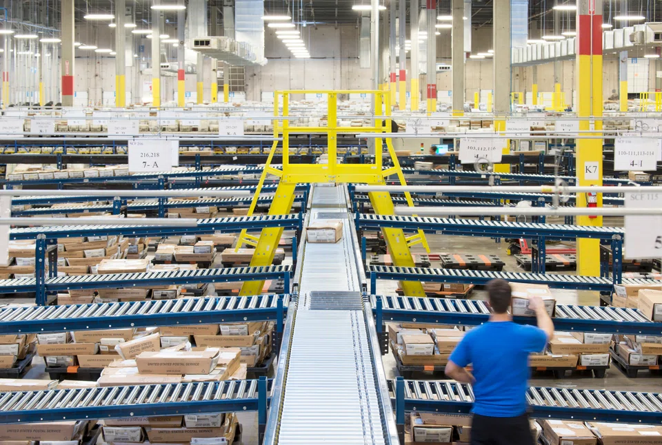 Hestia Capital Partners, which owns a 6.9 per cent stake in Pitney Bowes, has held talks with the company, suggesting a possible sale of an underperforming segment.