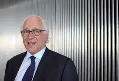 Starting in 1976, Evelyn de Rothschild served 27 years as chairman of N M Rothschild & Sons, the London branch of the financial dynasty.