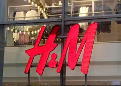 H&M has 91 stores and employs 4,000 people in Spain and will close 28.