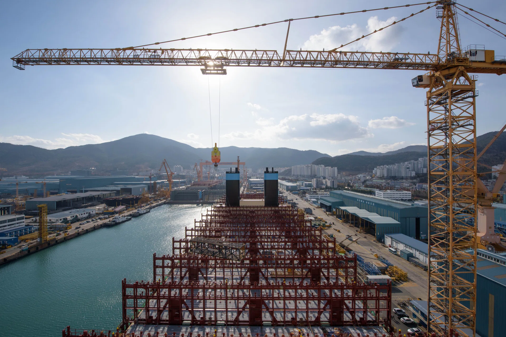 China's shipyards brace for leaner times as oil slump sours rig ...