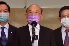 Taiwan Premier Su Tseng-chang (C) told reporters Taiwan had repeatedly issued warnings and asked China “not to encroach on our doorstep”.