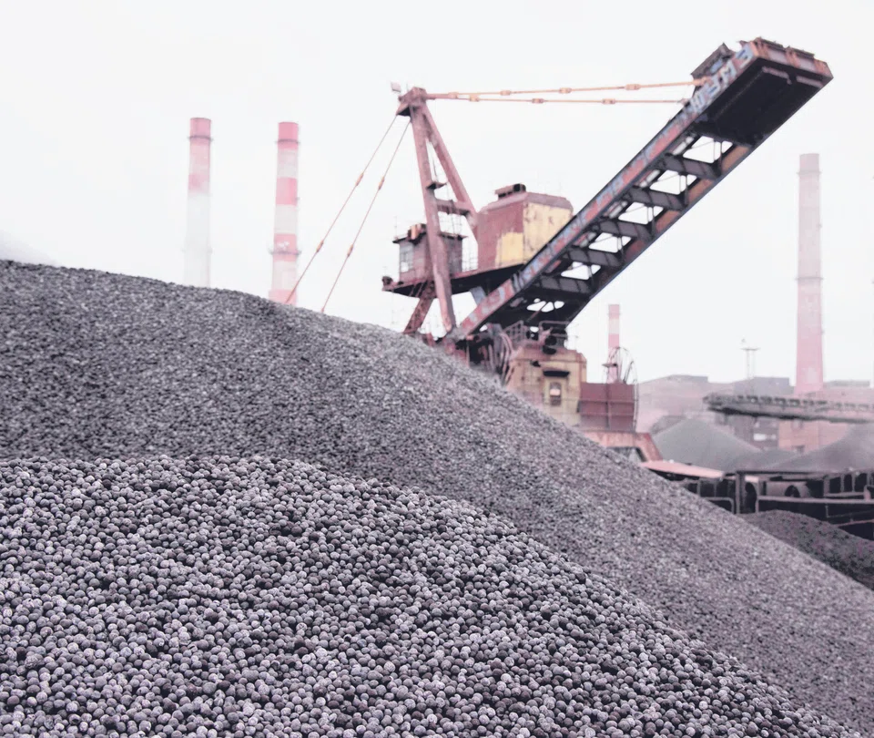 On the Singapore Exchange, the most-traded October iron ore was up 0.7 per cent at US$115.50 per ton, as of 0745 GMT, after earlier hitting US$117.25, the contract’s strongest level since early-April.