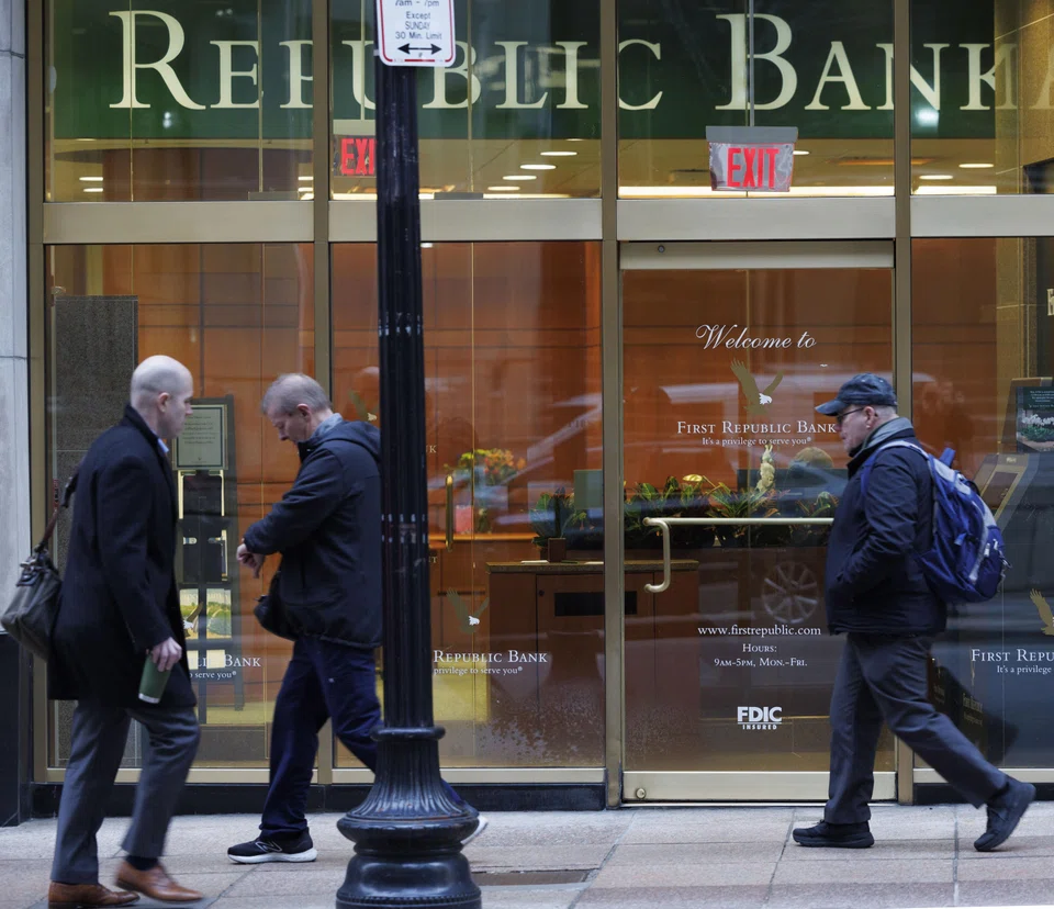 A US$30 billion lifeline by large US banks for embattled lender First Republic Bank, less than a day after battered Credit Suisse clinched a mega central bank loan, has boosted the bank index earlier in the day.