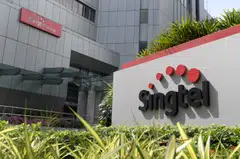 Singtel is 1 of the 2 largest shareholders of Intouch, which is the parent company of Advanced Info Services, a regional associate of Singtel and Thailand’s largest mobile phone network. 