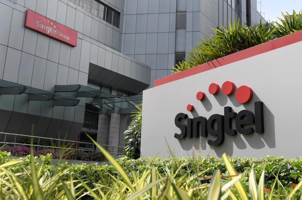 Singtel is 1 of the 2 largest shareholders of Intouch, which is the parent company of Advanced Info Services, a regional associate of Singtel and Thailand’s largest mobile phone network. 