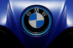 Three BMW model ranges with driver’s airbags from Takata are affected: the 2000-2006 BMW 3 Series (E46) including M3, the 2000-2003 5 Series (E39) including M5, and the 2000-2004 X5s (E53). 