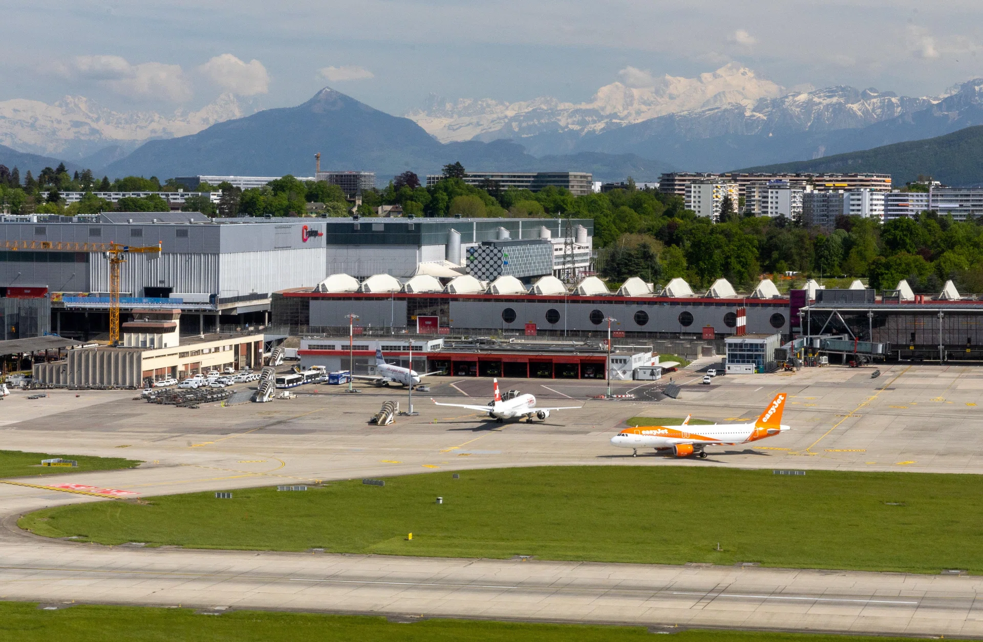 geneva-airport-strike-to-ground-flights-friday-the-business-times