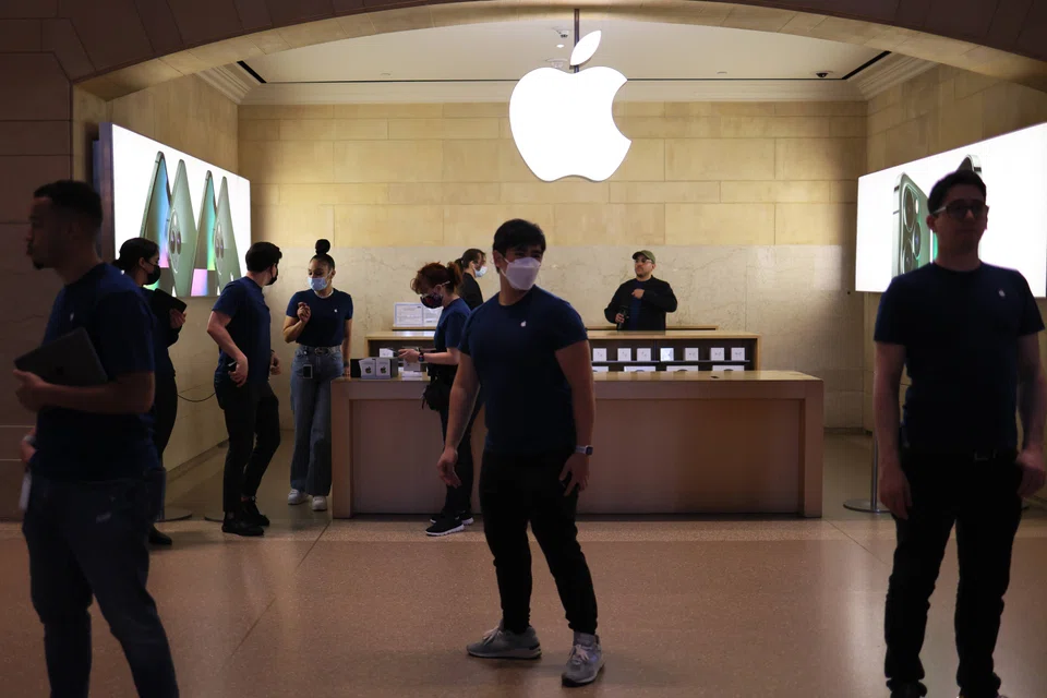 Labour organising initiatives have been launched in other Apple stores, such as the one located in Grand Central Station in New York.
