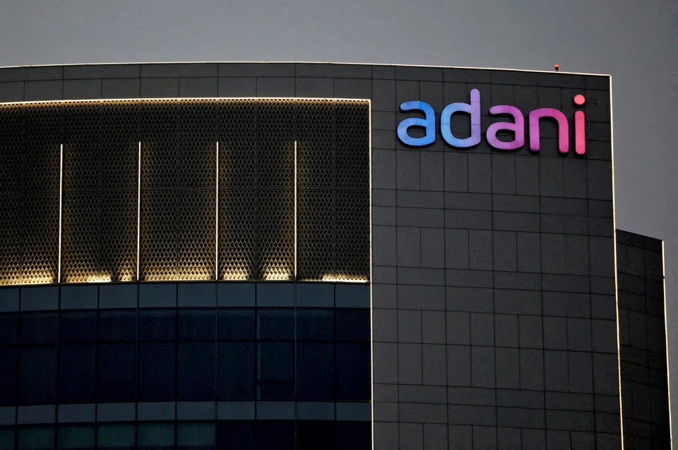 Adani Enterprises' consolidated profit rose to 6.7 billion rupees for the quarter ended Jun 30, from 4.7 billion rupees a year ago.