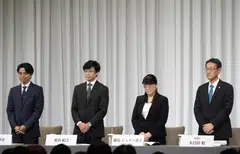 Johnny & Associates Inc. former president Julie Keiko Fujishima (second from right) at the press conference where she announced she would step down. The new president of the talent agency is Noriyuki Higashiyama (second from left). 