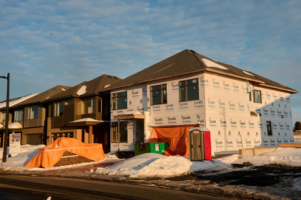 The number of homes trading hands across the country declines 4.1 per cent in August from July, according to seasonally adjusted data released by the Canadian Real Estate Association.
