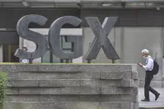On the local bourse, gainers beat losers 276 to 249 after 1.6 billion securities worth S$1.4 billion changed hands on Thursday (Feb 23).