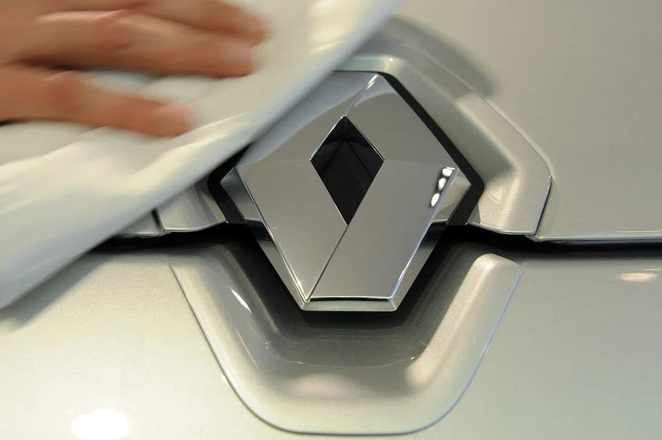 Revenues came in at 10.51 billion euros, a touch above an analyst consensus forecast of 10.46 billion euros distributed by the company.