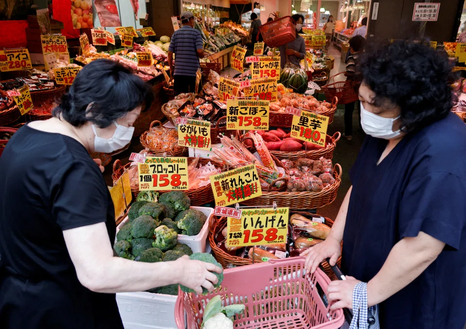 The Japanese government will draw up a fresh economic package in October as it seeks to cushion the blow rising prices are delivering to households and businesses.