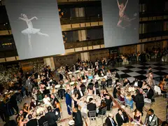 About 1,400 people clad in shimmering ballgowns and black suits sipped rosé and prosecco, chatting about the Oscars and the upcoming Broadway season.