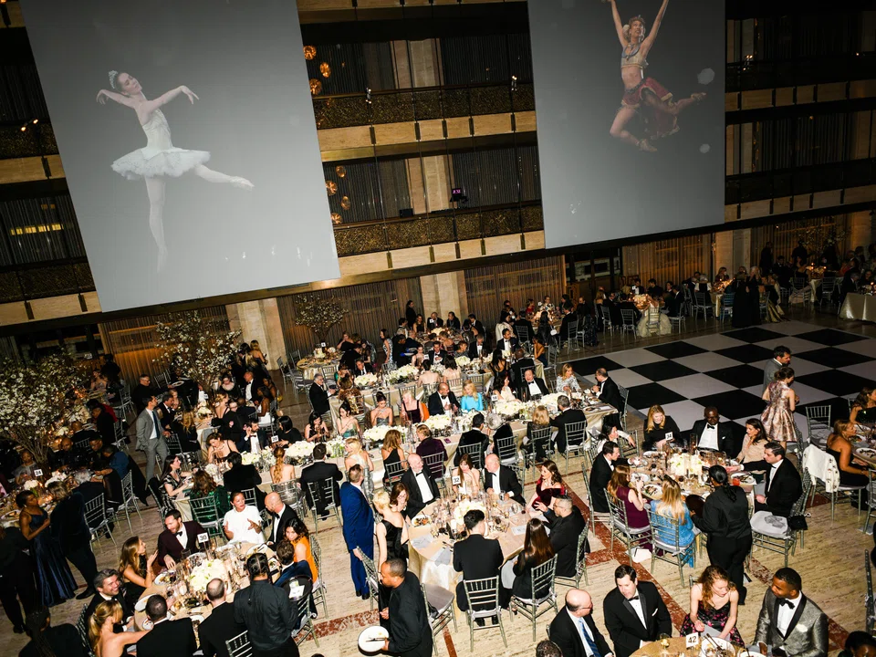 About 1,400 people clad in shimmering ballgowns and black suits sipped rosé and prosecco, chatting about the Oscars and the upcoming Broadway season.