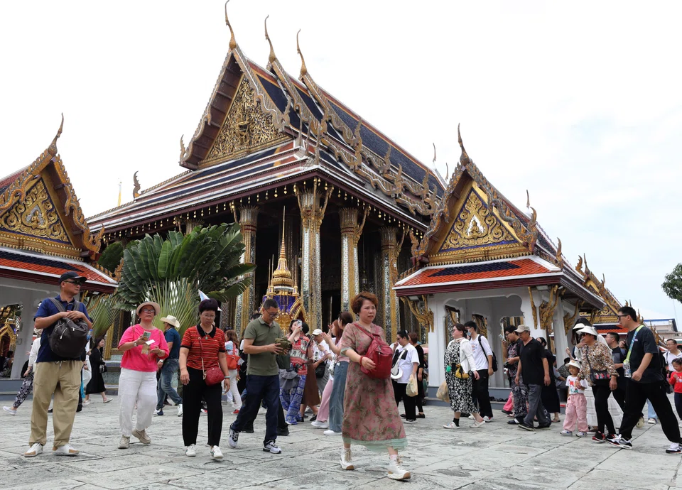 Attracting Chinese travellers is the key to tourism-reliant Thailand’s ambitious target of luring 40 million visitors next year and generating 3.1 trillion baht (S$117.1 billion) in revenue. 