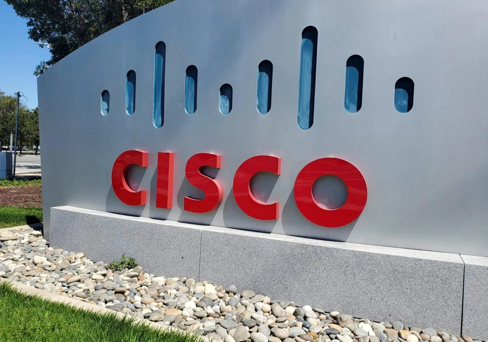 Cisco has a total employee count of 84,900 as at fiscal 2023.