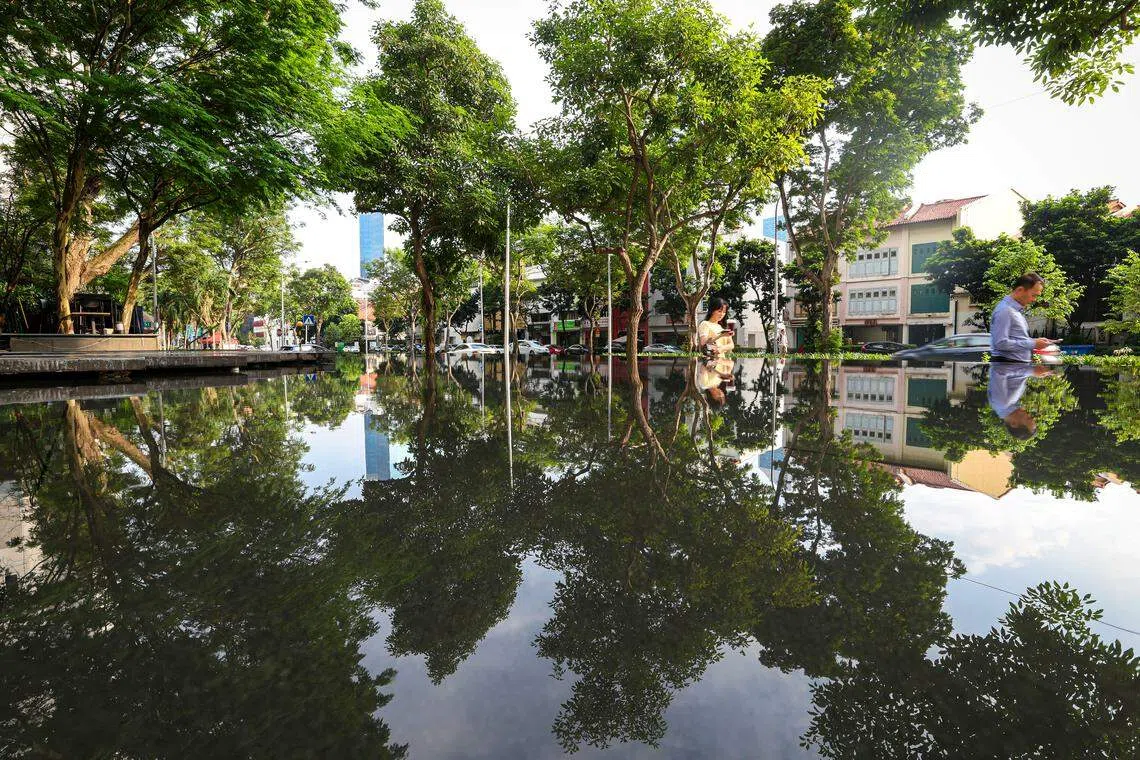 A greater use of clean and renewable energy in commercial buildings is preferred by respondents in an NUS survey.