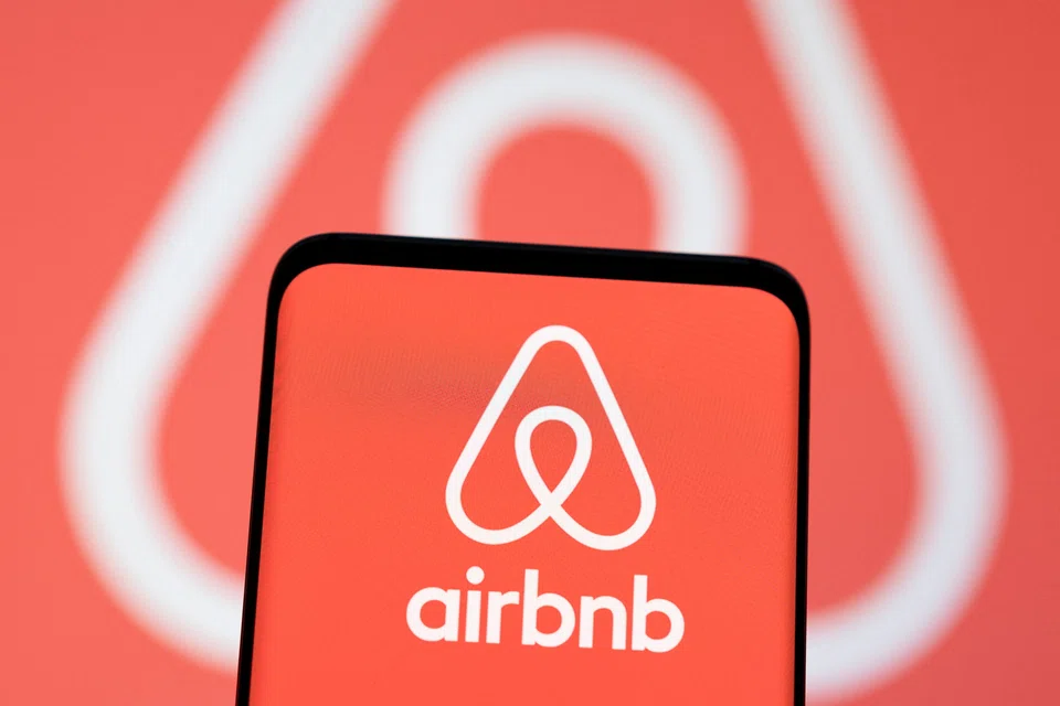 Airbnb Inc projected second-quarter revenue above market estimates on Tuesday.