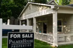 MBA overall index of applications to purchase or refinance a home slump 6.9 per cent in the week ended Oct 13 to 166.9. 