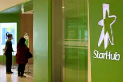 Starhub's total revenue has grown 5.3 per cent to S$622.1 million, from S$590.8 million a year ago. 