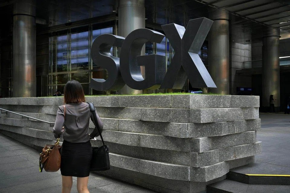 US services industry growth unexpectedly slowed in April, with employment contracting for the second time this year, while a measure of input prices raced to a record high.