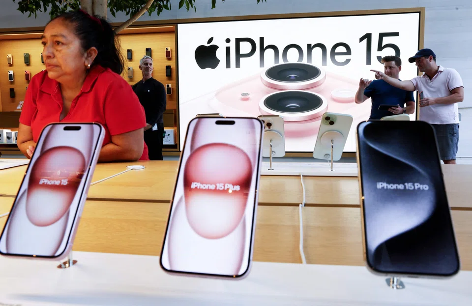 Waiting time for the iPhone 15 has quadrupled in China, Apple’s biggest overseas market.