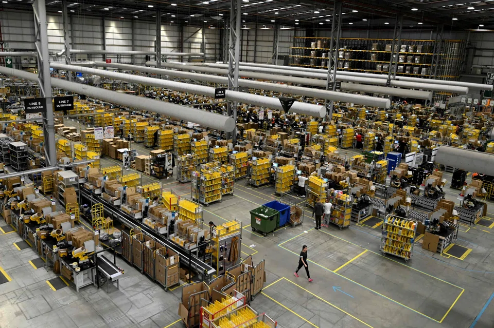 Workers at an Amazon facility in New York have roundly voted against unionisation -- dealing a setback to a burgeoning organized labour movement one month after a landmark win at a nearby warehouse.
