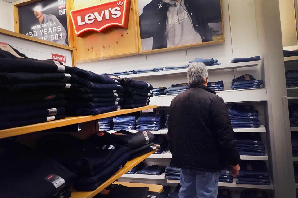 When searching for a new CEO, the Levi Strauss board used a year-long transition to turn an outsider into an insider. It is a bet that it will give them the best of both worlds – an injection of fresh thinking alongside a deep understanding of how the company works.