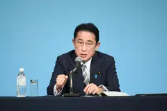 Japan Prime Minister Fumio Kishida on Tuesday made clear his view the central bank should maintain its current ultra-loose monetary policy. 