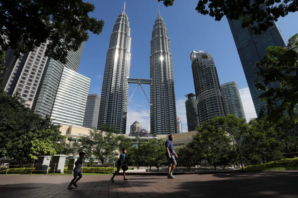 Malaysia has registered 188,002 property transactions worth RM84.4 billion in the first 6 months this year, a year-on-year increase of 34.5 per cent in volume and 36.1 per cent in value.