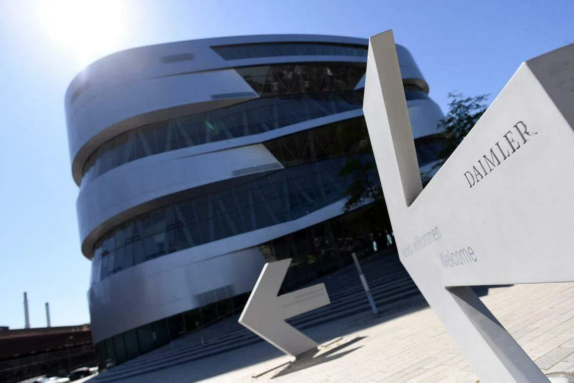 Daimler first quarter operating profits plunge as virus bites