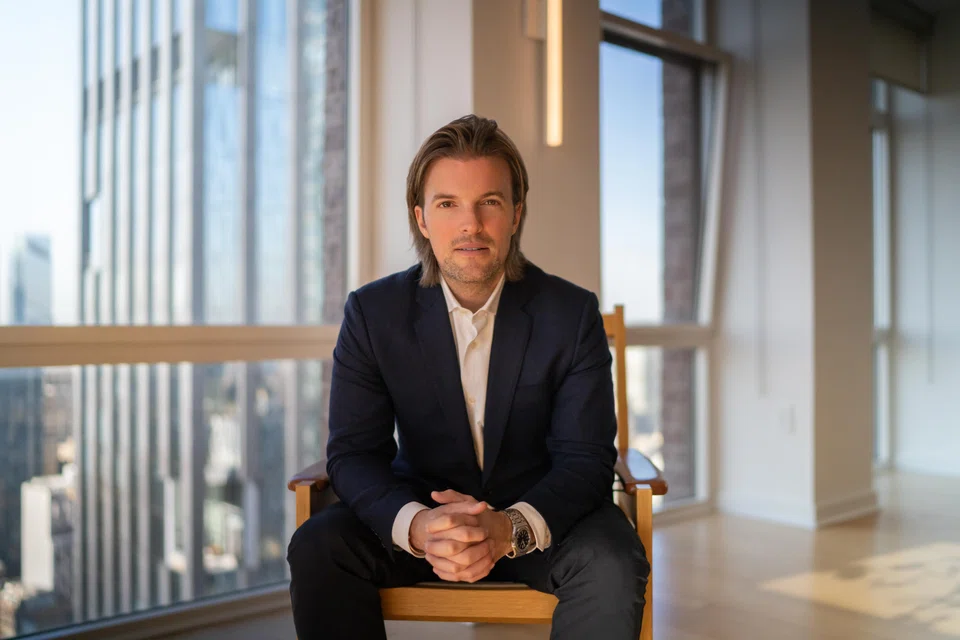 Magnus Resch recently co-authored a book titled How To Create And Sell NFTs - A Guide For All Artists with curator Tam Gryn. 