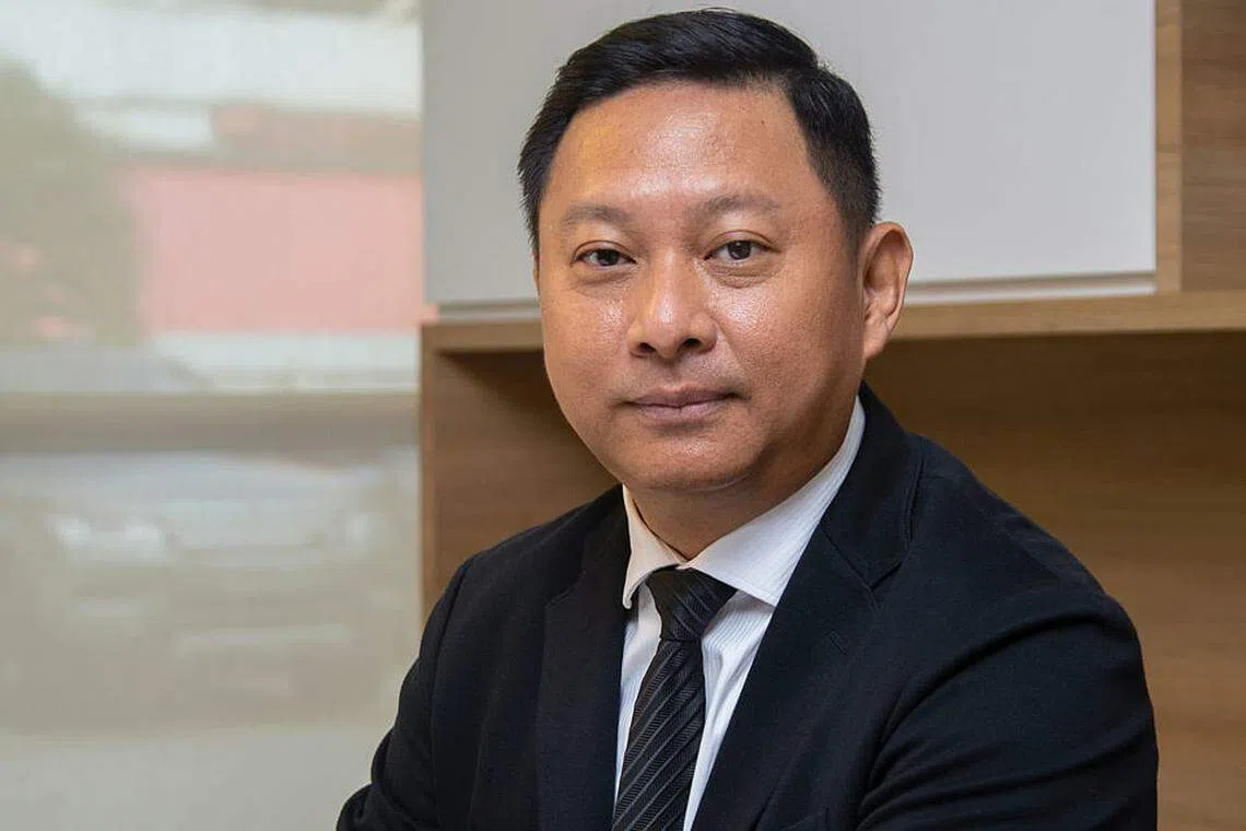 Heeton plans to balance cost cuts with discount purchases