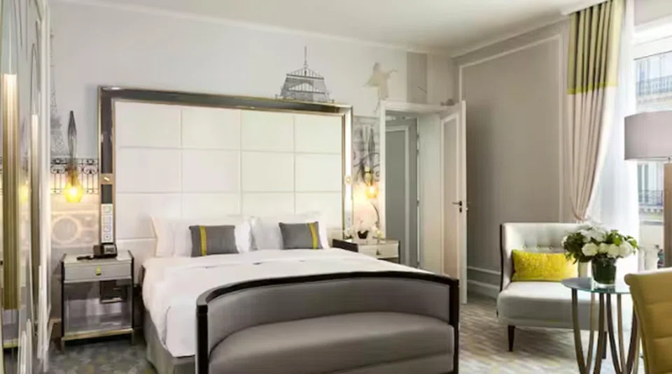 The Hilton Paris Opera hotel is located next to the Paris Saint-Lazare train station. 