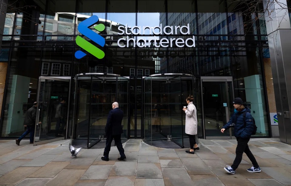 Statutory pretax profit for StanChart, which earns most of its revenue in Asia, increased to US$1.5 billion in January-March, from US$1.4 billion a year earlier.